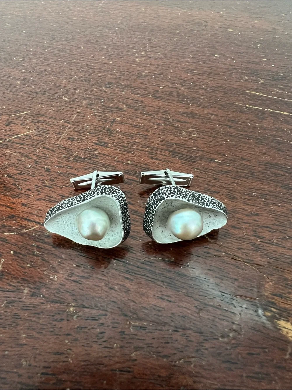Vintage Sterling Silver Pearl Oyster Cuff Links - Silver/White